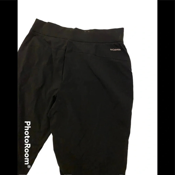Women’s Columbia Omni Shield Black Knee Length Pedal Pushers - Picture 4 of 8
